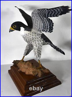 18 Vintage Ron Ushing Hand Carved Made Wooden Hawk Bird of Prey Americana