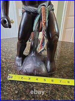 HEAD HUNTER TRIBAL WARRIOR Carved Hardwood Statue Art Figure 18-1/2 Vintage EUC