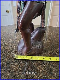 HEAD HUNTER TRIBAL WARRIOR Carved Hardwood Statue Art Figure 18-1/2 Vintage EUC