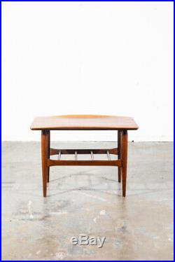 Mid Century Danish Modern Sculptural Walnut Accent Side Table Vintage MCM VTG
