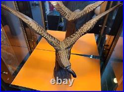 VINTAGE handmade wood carved Raven bird sculpture. Approx 50yrs vintage