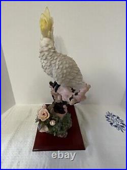 VTG Amazing Detailed Montefiori Heavy Sculpture of Large Cockatoo on Wood base