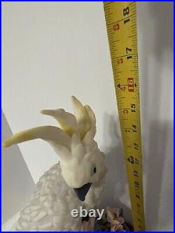 VTG Amazing Detailed Montefiori Heavy Sculpture of Large Cockatoo on Wood base