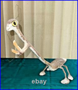 Vintage Isaac Smith PRAYING MANTIS Carved Wood Animal Sculpture