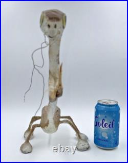 Vintage Isaac Smith PRAYING MANTIS Carved Wood Animal Sculpture