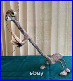 Vintage Isaac Smith PRAYING MANTIS Carved Wood Animal Sculpture