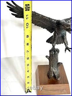 Vintage Large Bronze American Bald Eagle Sculpture On Stand Artist Signed