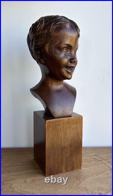 Vintage excellent sculpture wood bust girl, tabletop sculpture