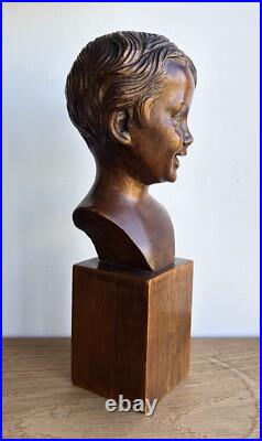 Vintage excellent sculpture wood bust girl, tabletop sculpture