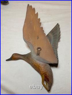 Vintage hand carved wood wall mount duck decoy mallard flying bird sculpture