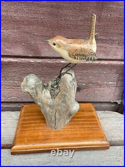 Vtg Hand Carved House Wren Wooden D Fasking Adirondack Carver Bird Sculpture Art